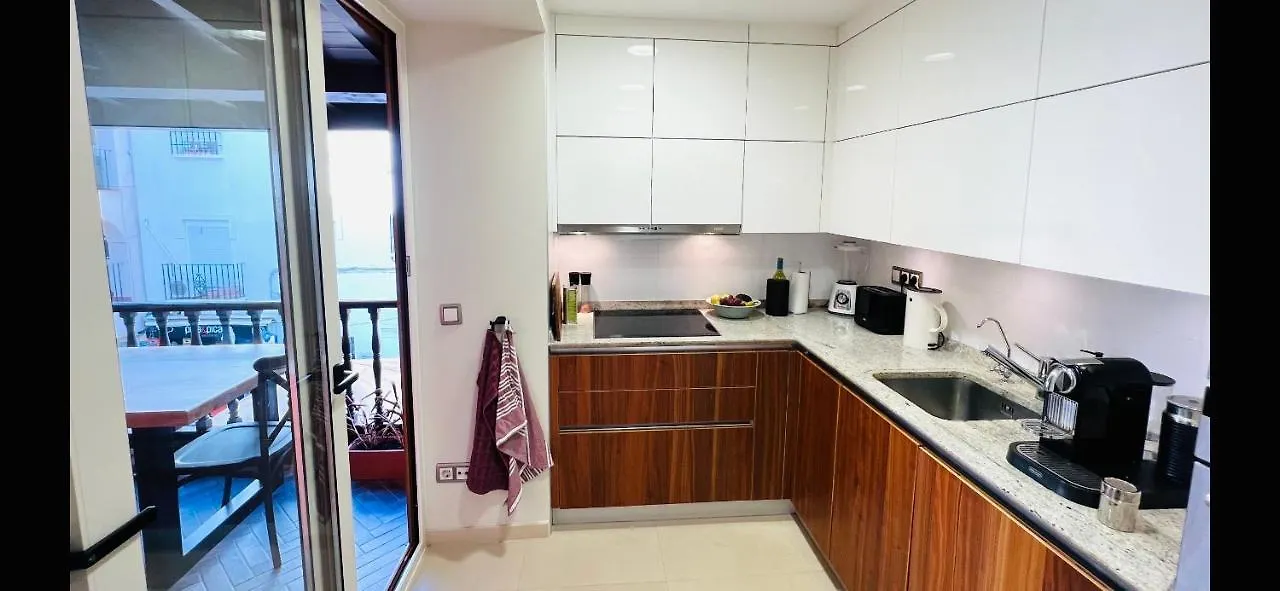 Апартаменты Balcon De Europa Suite Нерха